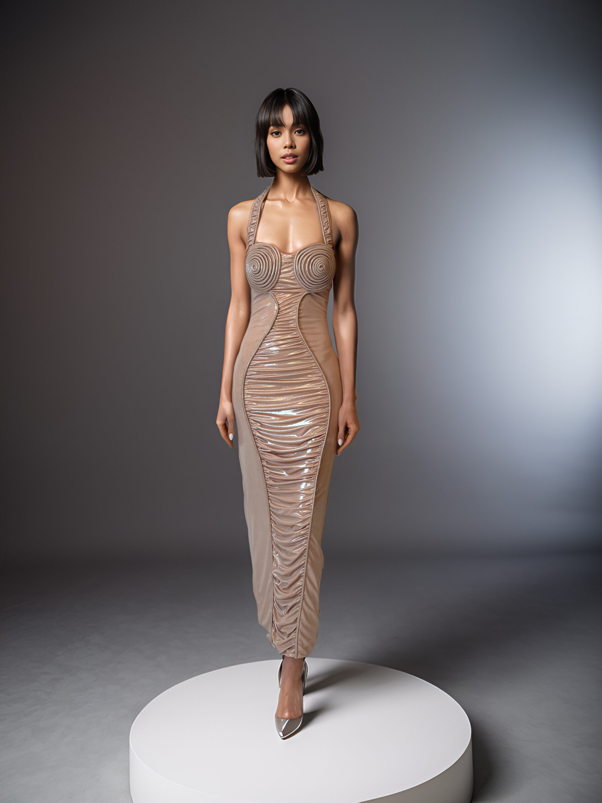 Rochie lunga nude metalizata cu detalii spirala pe bust